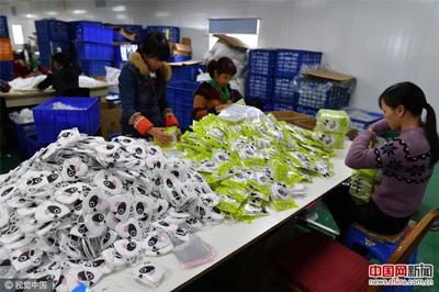 防霾口罩供不應求 廈門一企業(yè)日出貨30萬個_手機中國網