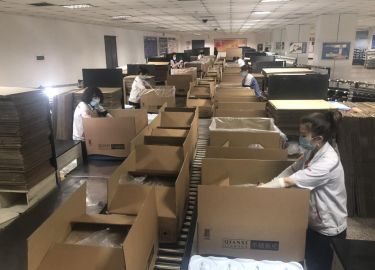 巾幗助力 保障防護產(chǎn)品原料生產(chǎn)