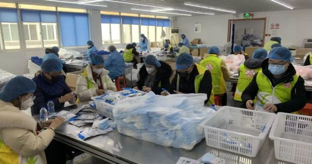 央視點贊！助力口罩生產，江蘇青年志愿者在行動